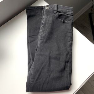 SOLD - American Eagle ripped jeans